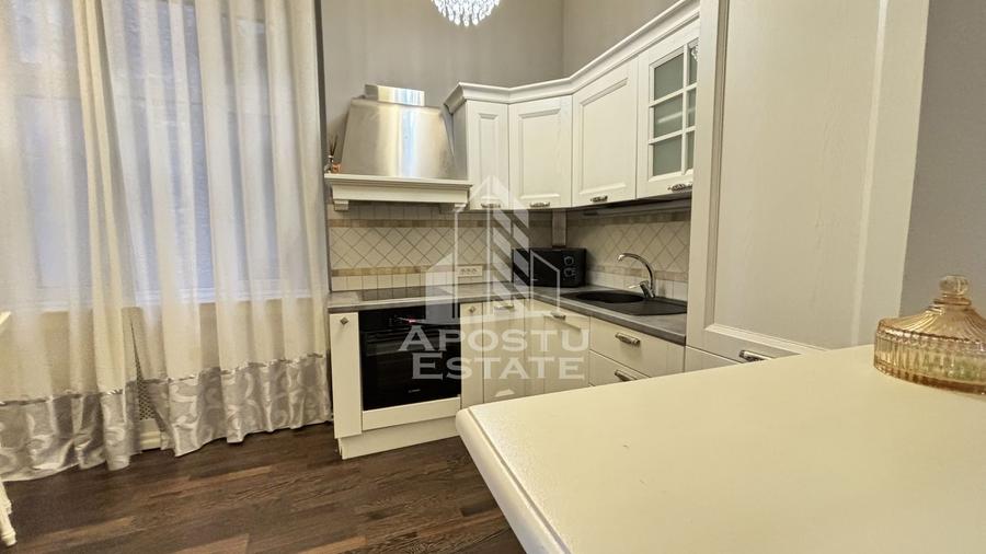 Apartament cu 3 camere semidecomandat, mobilat în Traian