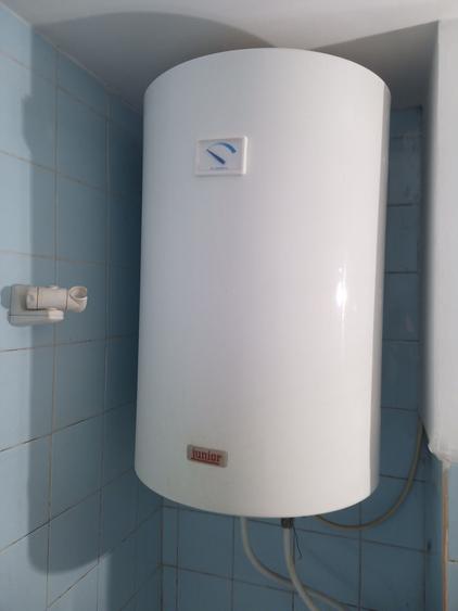Apartament cu 2 camere decomandat în Calafat