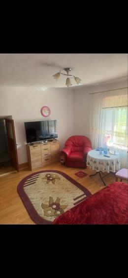 Casă cu 3 camere în Central