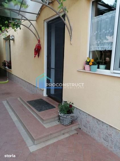 Casă cu 4 camere cu Canalizare în Lipovei