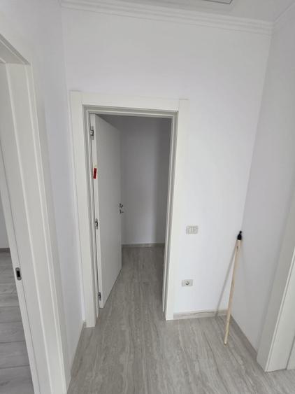 Casă individuală cu 3 camere cu Canalizare în Moșnița Nouă
