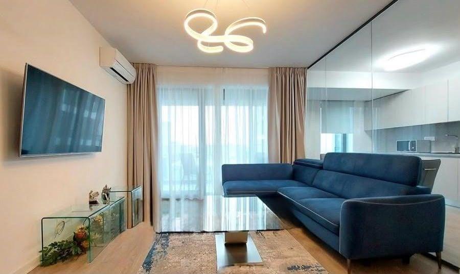 Apartament cu 3 camere decomandat în Aviației