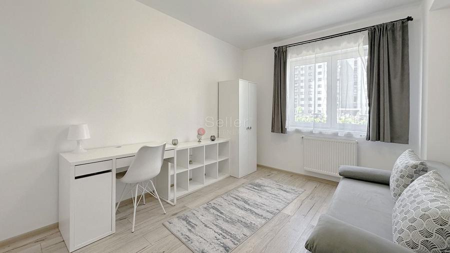Apartament cu 3 camere decomandat, mobilat în Tractorul