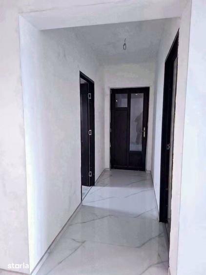 Casă cu 6 camere cu Teren 517 Mp în Central