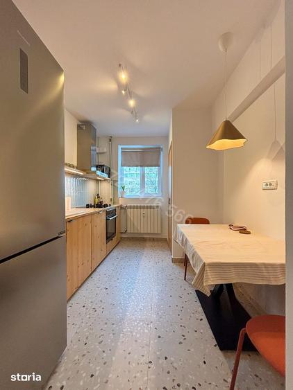 Apartament cu 3 camere decomandat, mobilat în Titan