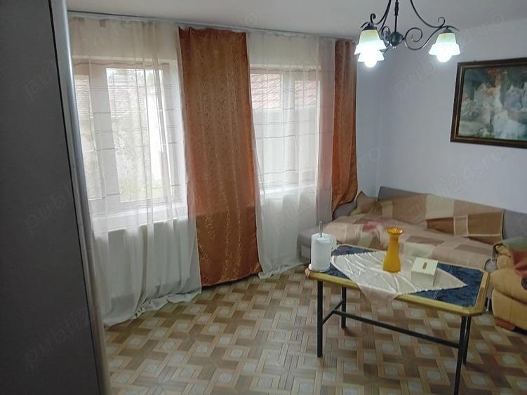 Casă cu Teren 1200 Mp în Central