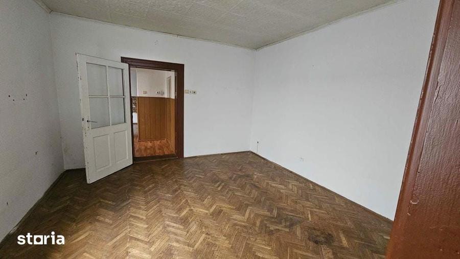 Casă cu 3 camere cu Teren 130 Mp în Central