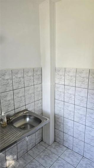 Garsonieră semidecomandată în Confecții