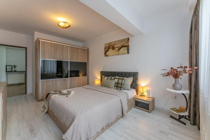 Apartament cu 2 camere semidecomandat, mobilat în Tractorul