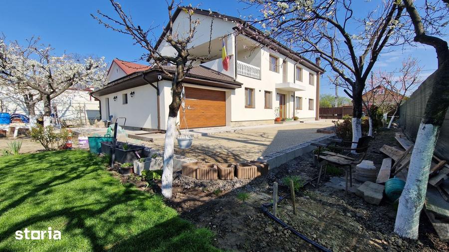 Casă cu 7 camere cu Teren 960 Mp în Câmpineanca