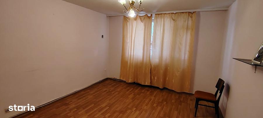 Apartament cu 3 camere decomandat în Ultracentral