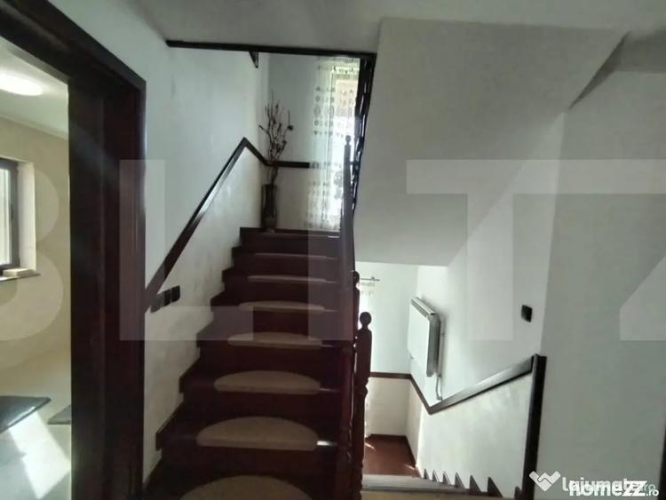 Casă cu 3 camere cu Teren 2300 Mp în Central