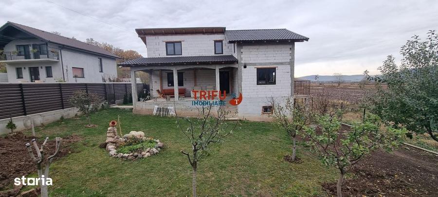 Casă cu 4 camere în Șard