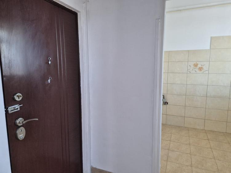 Apartament cu 2 camere semidecomandat în Domenii