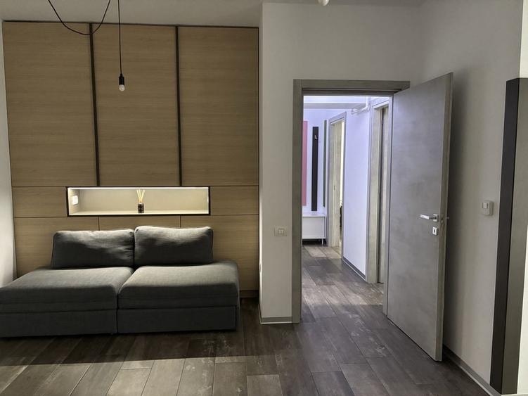 Apartament cu 2 camere decomandat în Palazu Mare