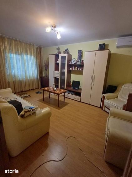Apartament cu 2 camere semidecomandat în Sud
