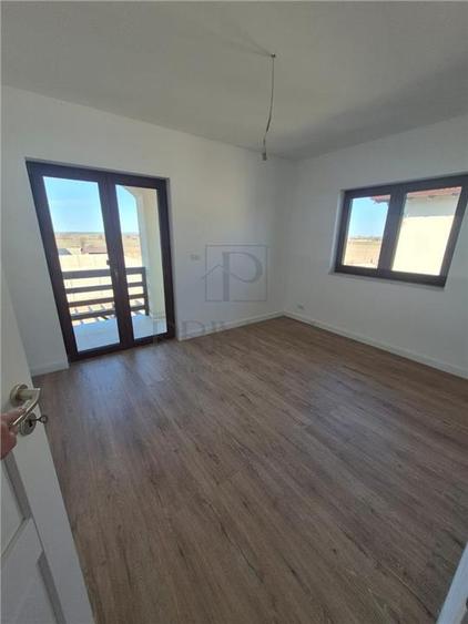 Casă individuală cu 4 camere cu Teren 640 Mp în Moșnița Nouă