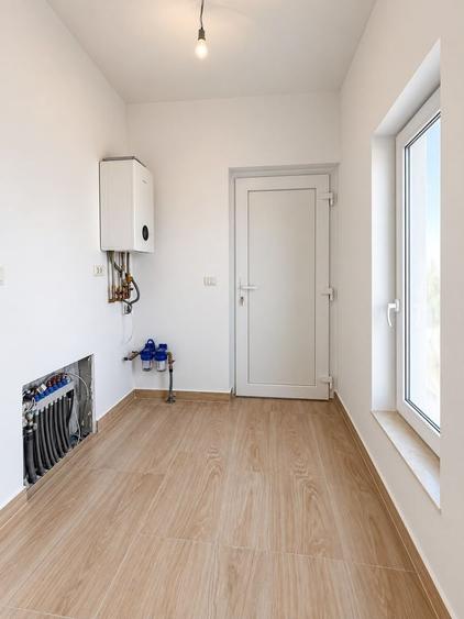 Duplex cu 4 camere cu Canalizare în Moșnița Nouă