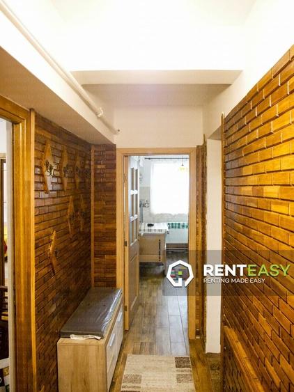Apartament cu 3 camere semidecomandat în Piața Unirii