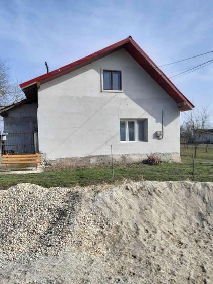 Casă cu 3 camere cu Teren 2877 Mp în Bethausen