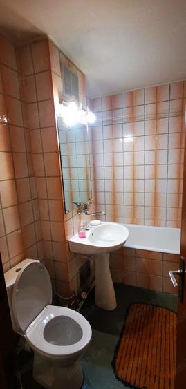 Apartament cu 2 camere decomandat în Eremia