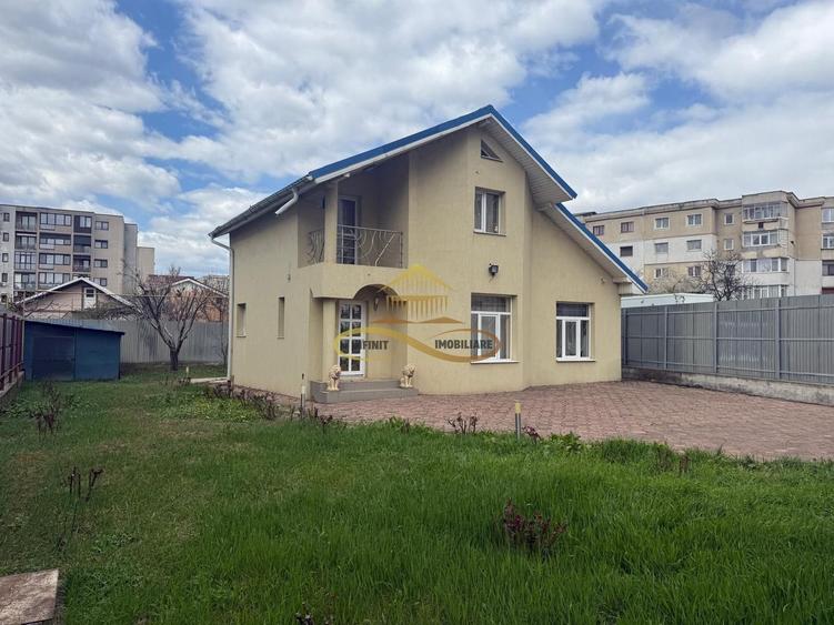 Casă individuală cu 4 camere cu Canalizare în Nord