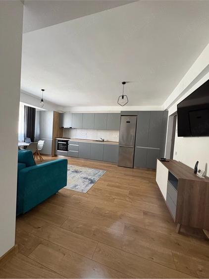 Apartament cu 2 camere decomandat în Florești