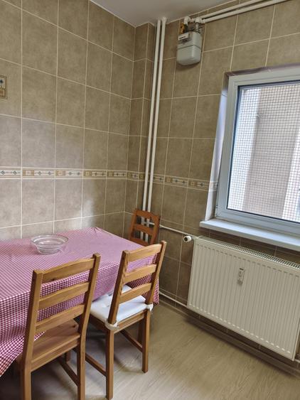Apartament cu 2 camere decomandat în Drumul Taberei