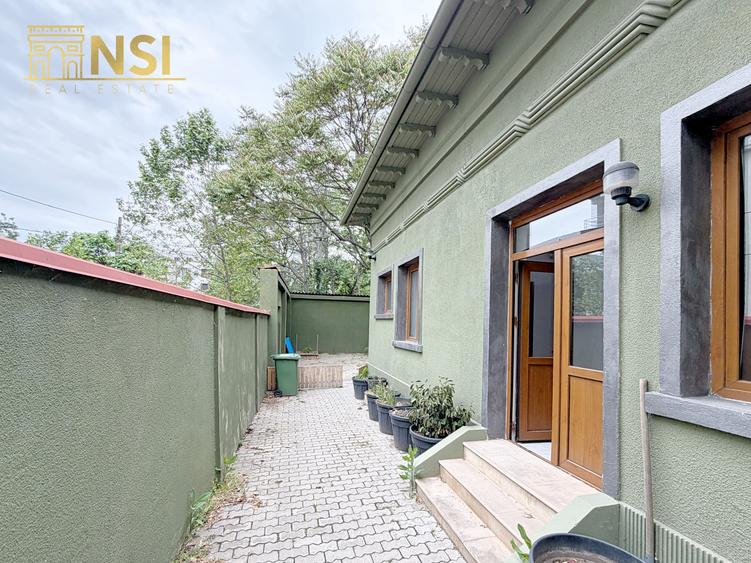 Casă individuală cu 7 camere cu Teren 475 Mp în Băneasa