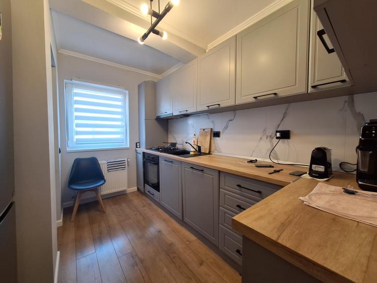 Apartament cu 3 camere decomandat, mobilat în Florești — fotografia 1