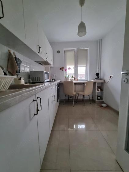 Apartament cu 2 camere semidecomandat în Pajura