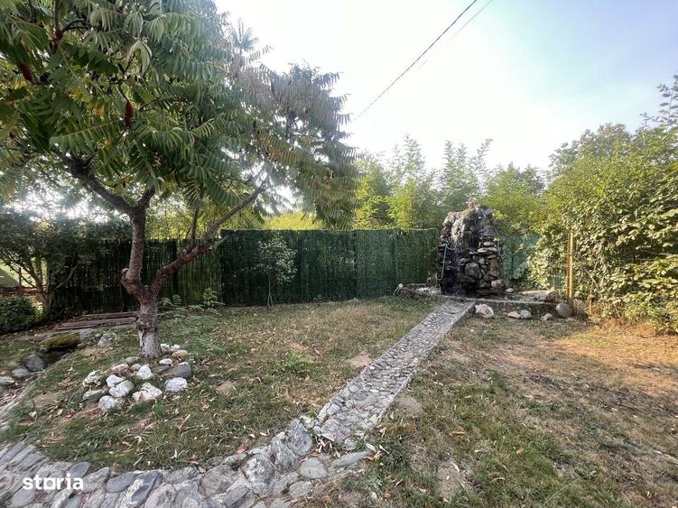 Casă cu 4 camere decomandat cu Teren 650 Mp în Central
