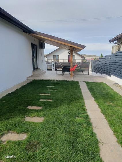 Casă cu 3 camere în Sânnicoară