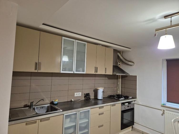 Apartament cu 2 camere decomandat, mobilat în Sebastian