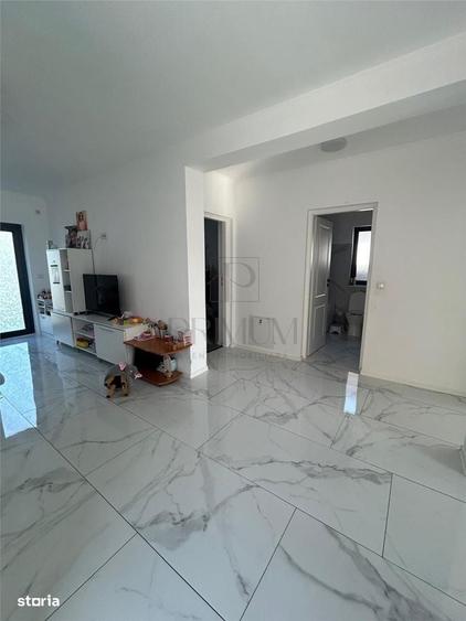 Casă cu 3 camere în Sânmihaiu Român