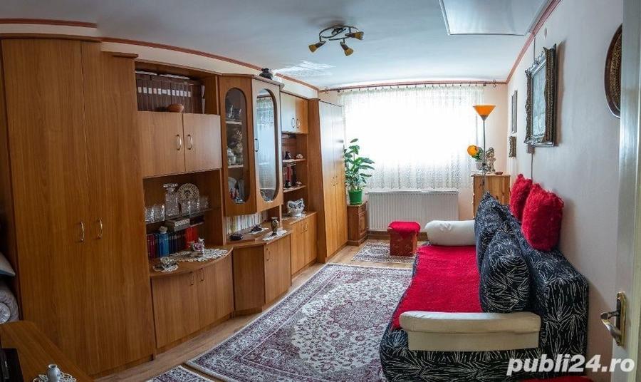 Casă cu 5 camere în Titulescu