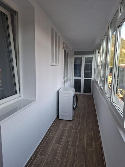 Apartament cu 3 camere semidecomandat în Ultracentral