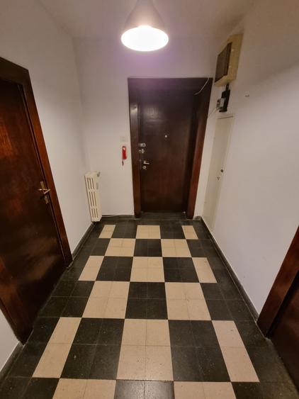 Birou, de 111 mp, în Romană