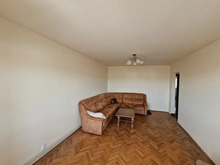 Apartament cu 4 camere decomandat în Ștrand