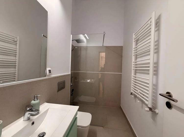 Apartament cu 2 camere semidecomandat, mobilat în Bucureștii Noi
