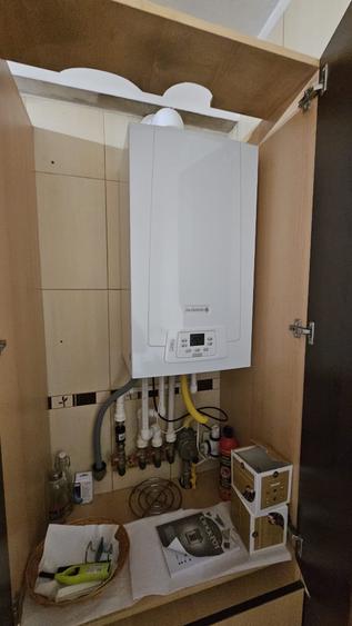 Apartament cu 2 camere decomandat în Eroii Revoluției
