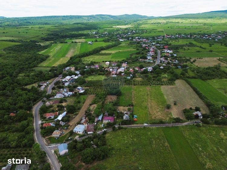 Teren de 4229 mp, în Cârligele