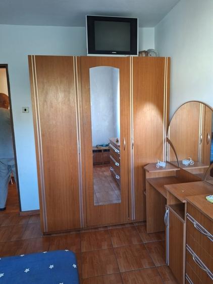 Apartament cu 3 camere decomandat în Militari