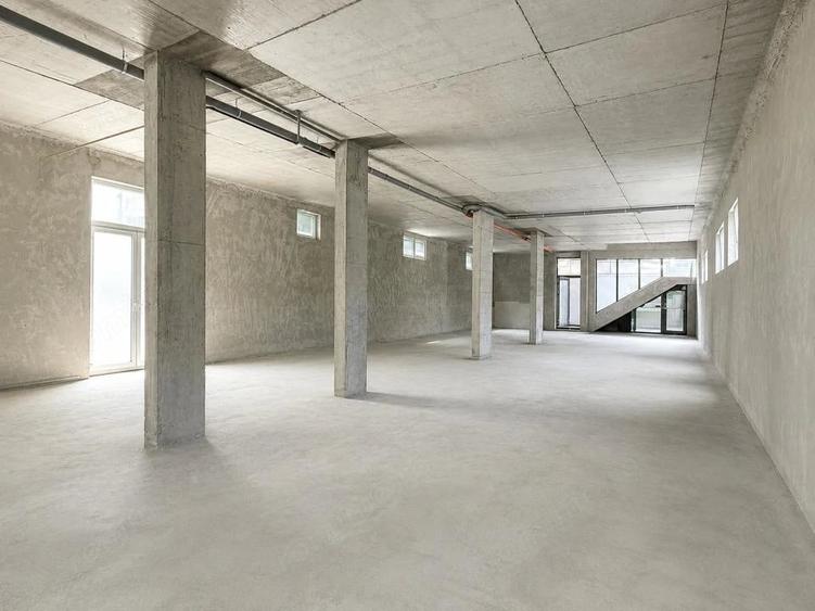 Spațiu comercial, de 177 mp, în Florești