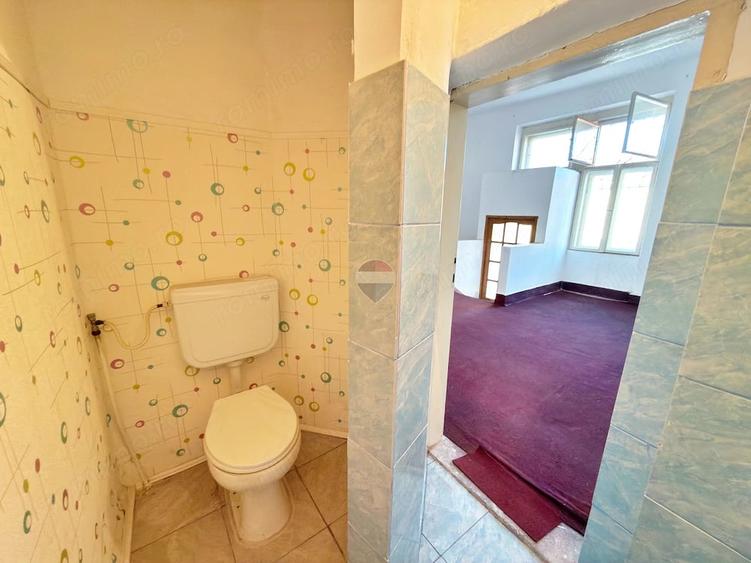 Apartament cu 2 camere semidecomandat în Drăgășani