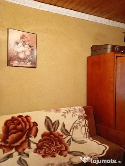 Casă cu 4 camere cu Teren 1900 Mp în Central