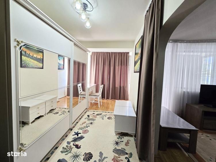 Apartament cu 4 camere în Mazepa 1