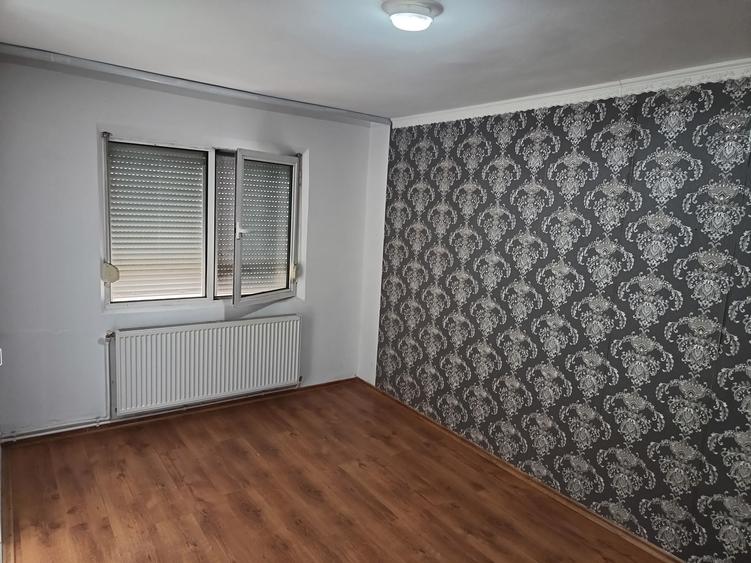 Garsonieră în Sârbi