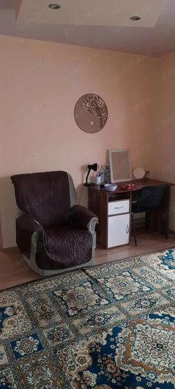 Apartament cu 2 camere semidecomandat în Aradului