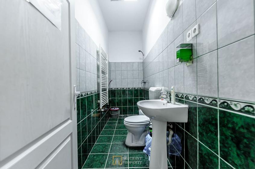 Casă cu 4 camere cu Canalizare în Ultracentral